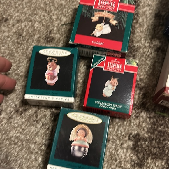 13  angels Hallmark ￼ - Picture 5 of 5